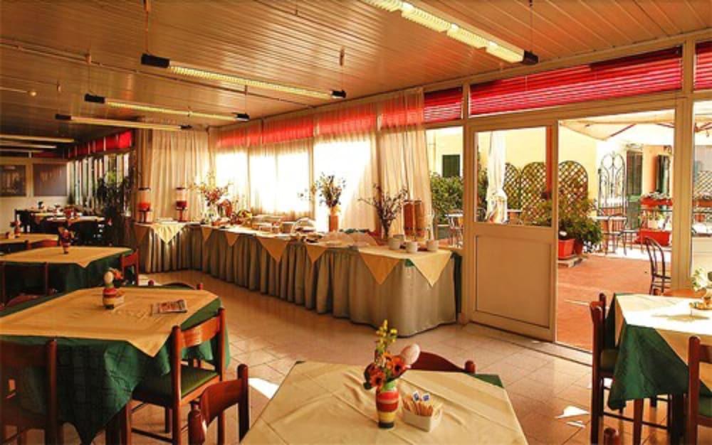 Hotel Cesare Augusto Nápoles Exterior foto