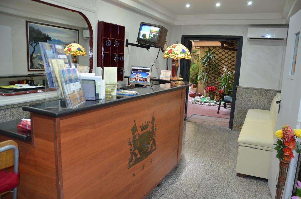 Hotel Cesare Augusto Nápoles Exterior foto
