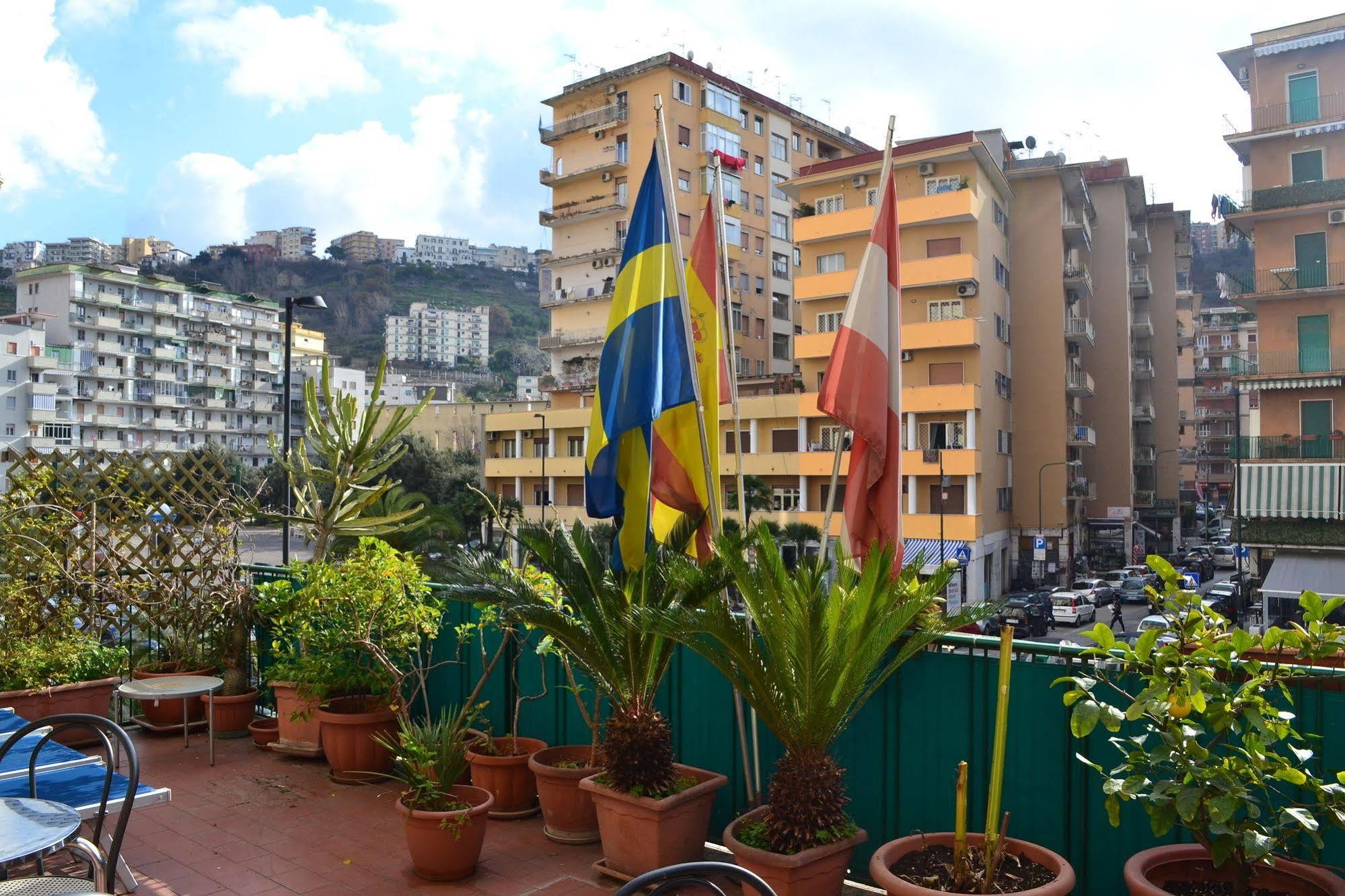 Hotel Cesare Augusto Nápoles Exterior foto