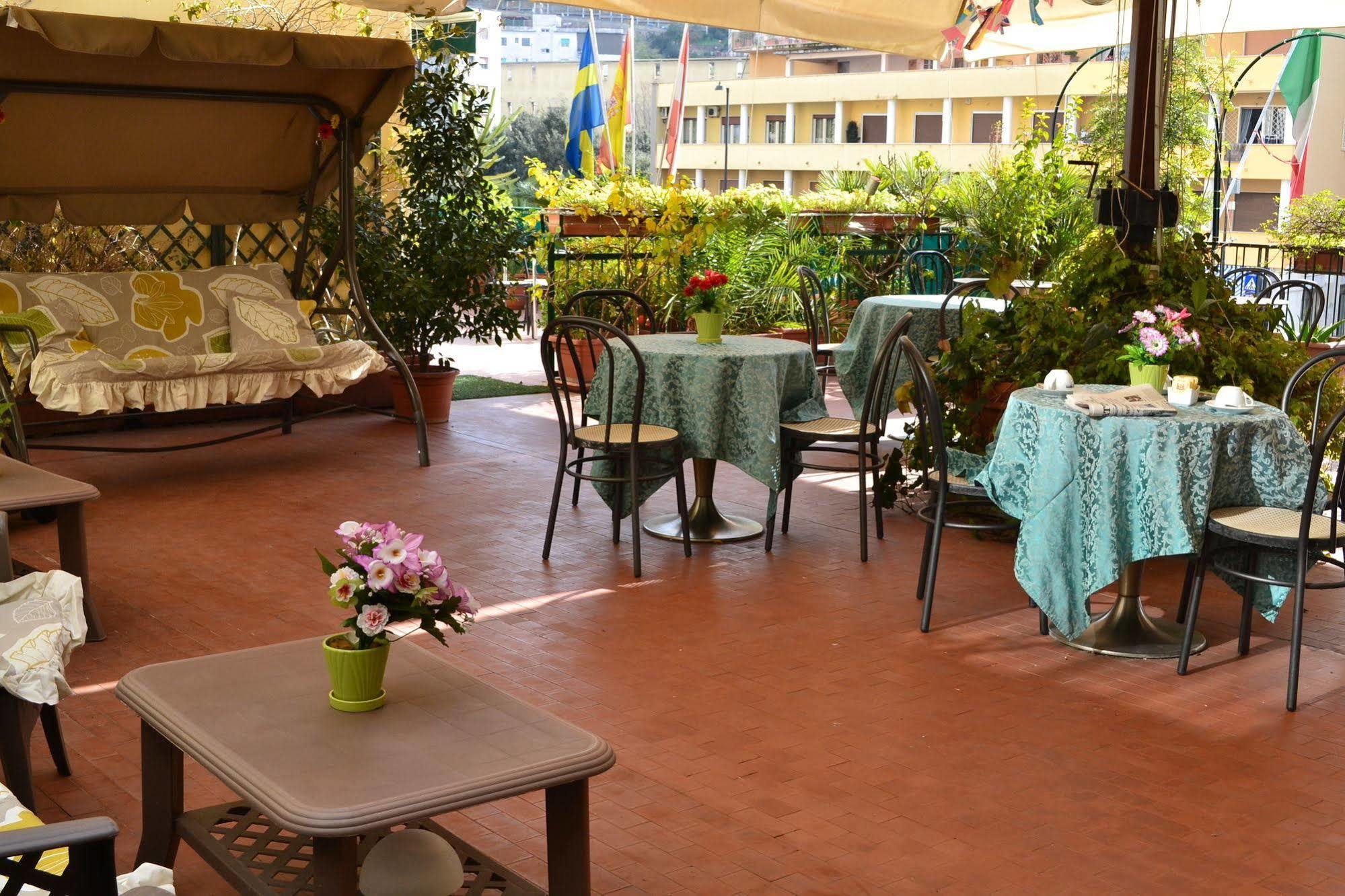 Hotel Cesare Augusto Nápoles Exterior foto