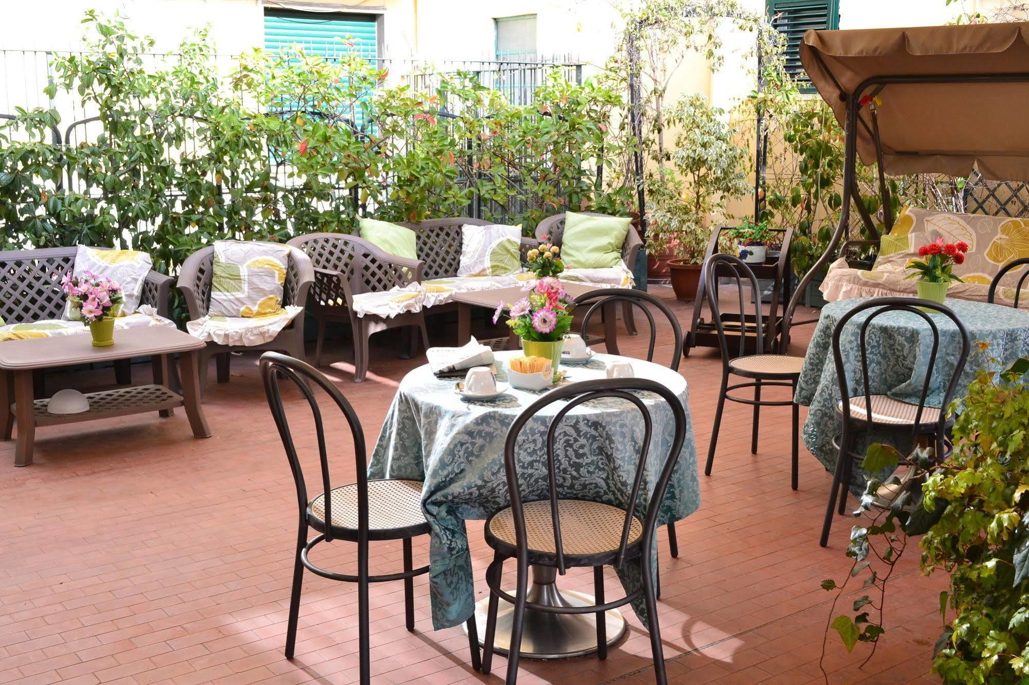 Hotel Cesare Augusto Nápoles Exterior foto